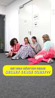 🔥 Throwback Noisehausen 2025. Secret stage guests? @blackoutproblems ! 🔥
Reel by @dp__designs 🙌🏻
Interviews: @taube.bianca @heisskaltmusik @plaiinsband_ @principess.music
#noisehausen #noisehausenfestival #throwback #reel #backstage