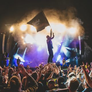 🔥 Throwback thursday. Noisehausen 2023. Wundervolle Bilder von @adina_scharfenberg_photography , @livingnickslife und @kolbertpress ❤️ Ready for the new season? Jetzt dein Ticket sichern. Links in bio. 🔥
#noisehausen #noisehausenfestival #throwback #festival #memories