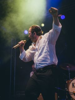 🔥 @gringomayer & @die_kegelband einfach nur spektakulär. Peng Peng in der Palz auf dem Noisehausen Festival 2026. Merci 🙏🏻🔥
Fabelhafte Bilder von @adina_scharfenberg_photography ❤️
#noisehausen #noisehausenfestival #gringomayer #festival #love