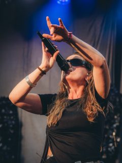 🔥 Die fantastischen @molamusic auf dem Noisehausen Festival 2026. Tanto amore ❤️🔥

Pics by @adina_scharfenberg_photography 🙏🏻

#noisehausen #noisehausenfestival #mola #festival #love