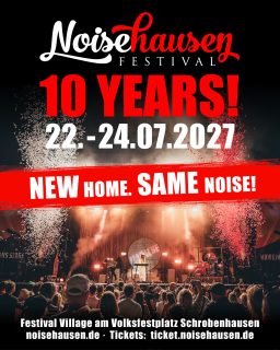 Liebe Noisehausen Community.
Es war hier etwas still in letzter Zeit. Sehr still sogar. Es liegen turbulente Wochen hinter uns. Aber heute haben wir NEWS für euch:
Vor knapp vier Wochen haben wir leider erfahren, dass wir keine weitere Noisehausen Ausgabe auf dem Bauer-Rondell veranstalten dürfen. Wir sind dankbar für sechs wunderschöne Festivals mit unzähligen unvergesslichen Momenten. Wir sagen DANKE für die Chance und das Vertrauen an die Firma Bauer 🙏🏻 Adieu Bauer-Rondell 🙌🏻❤️
The Times They Are A-changin’. Wir haben uns natürlich einen anderen Start für unsere Jubiläumsausgabe gewünscht…but it is what it is. Wir freuen uns auf ein neues Abenteuer mit euch, und noch mehr Noisehausen im kommenden Jahr.
NEW HOME. SAME NOISE 🔥
Zu unserem 10-jährigen Jubiläum zieht das Noisehausen um! 2027 feiern wir erstmals auf dem Volksfestplatz in Schrobenhausen - mit mehr Platz, neuen Möglichkeiten und vor allem: einem zusätzlichen Festivaltag!
Hier werden wir für euch mit viel Leidenschaft, Motivation und einer unglaublichen Crew ein neues Festival Village mit 2 Bühnen und jeder Menge Flair entstehen lassen. Lasst euch überraschen!
Die erste Bandwelle kündigen wir in den kommenden zwei Wochen an. Hui, da kommt was auf euch zu!
Kombitickets für alle 3 Festivaltage gibt es ab sofort in unserem Ticketshop. Wer schon ein Kombiticket für Fr+Sa gekauft hat, wurde bereits oder wird in Kürze von uns per Mail benachrichtigt, und hat die Möglichkeit sein Ticket easy upzugraden.
Support your local festivals and buy tickets. More than ever! Never enough Noisehausen✌🏻❤️🤘🏻
#noisehausen #noisehausen2027 #festival #noisehausenfestival